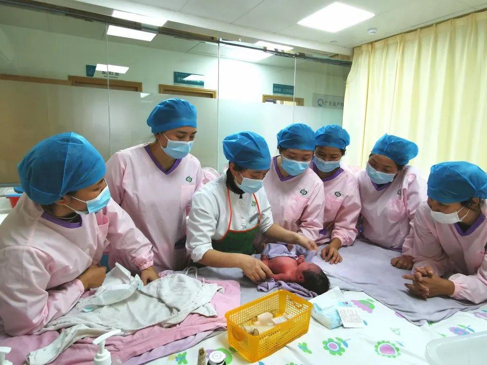 恭城妇婴监护型护送